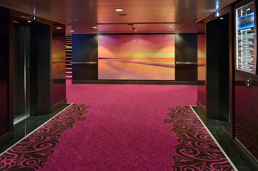 Theatre and mall cleaning